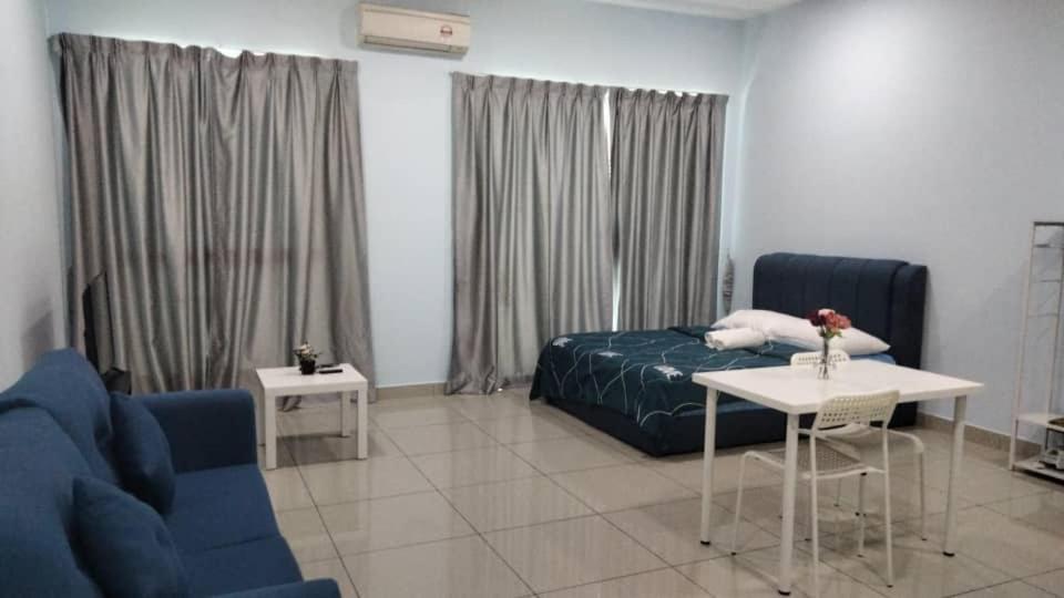 Cozy Studio Unit,Cyberjaya,Wifi, Netflix,Free Parking Exterior foto
